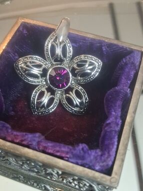Vintage Silver Floral Pendant/Brooch with Purple Crystal Center